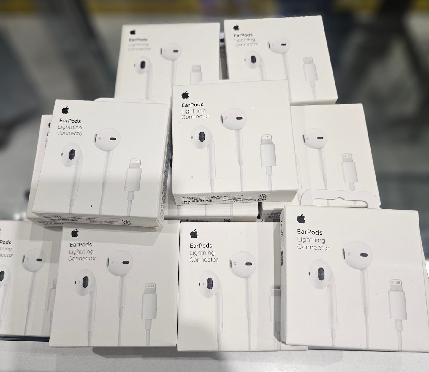 Apple earpods lighting connector headset