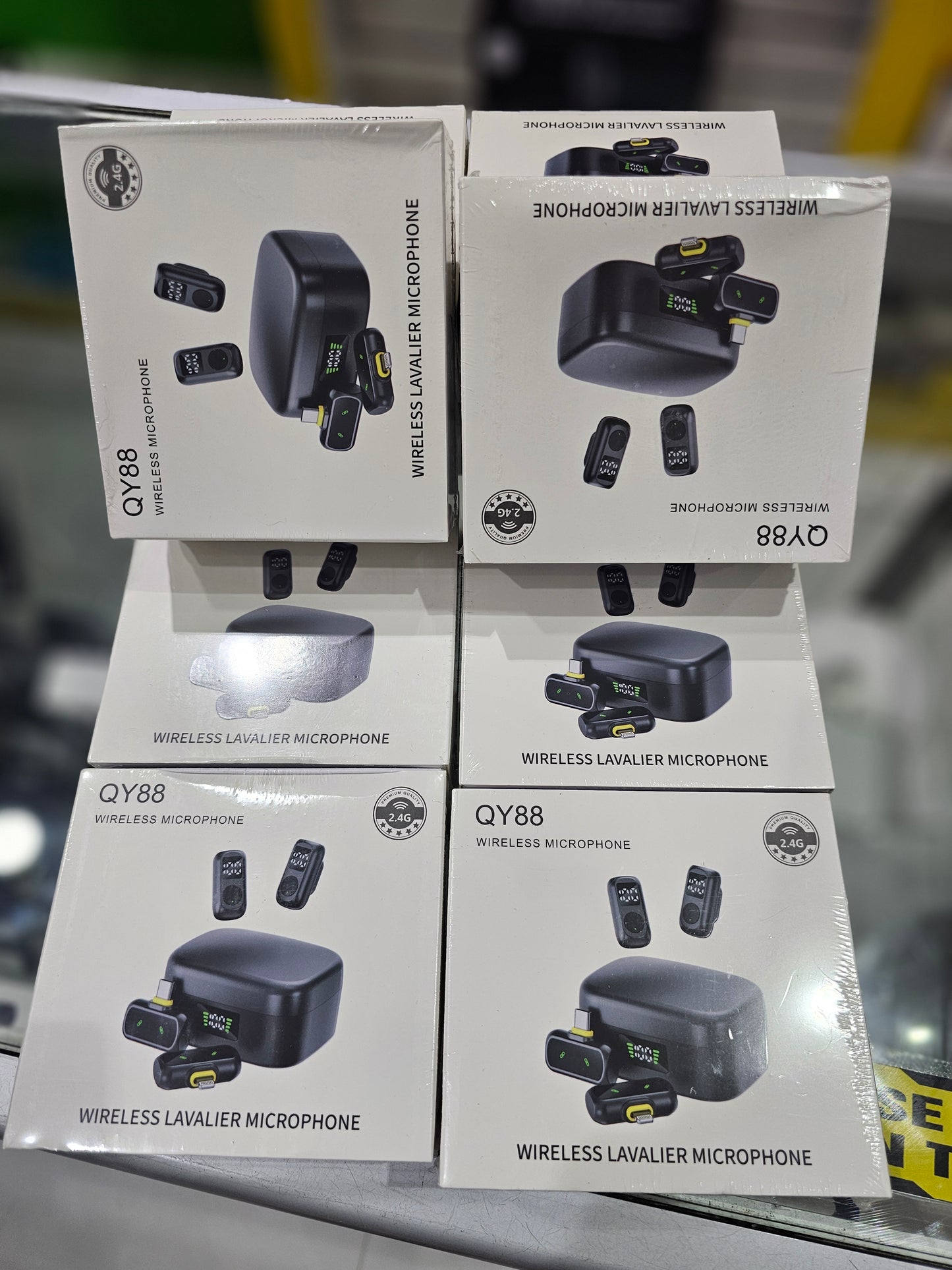 Qy88 wireless microphone lacalier