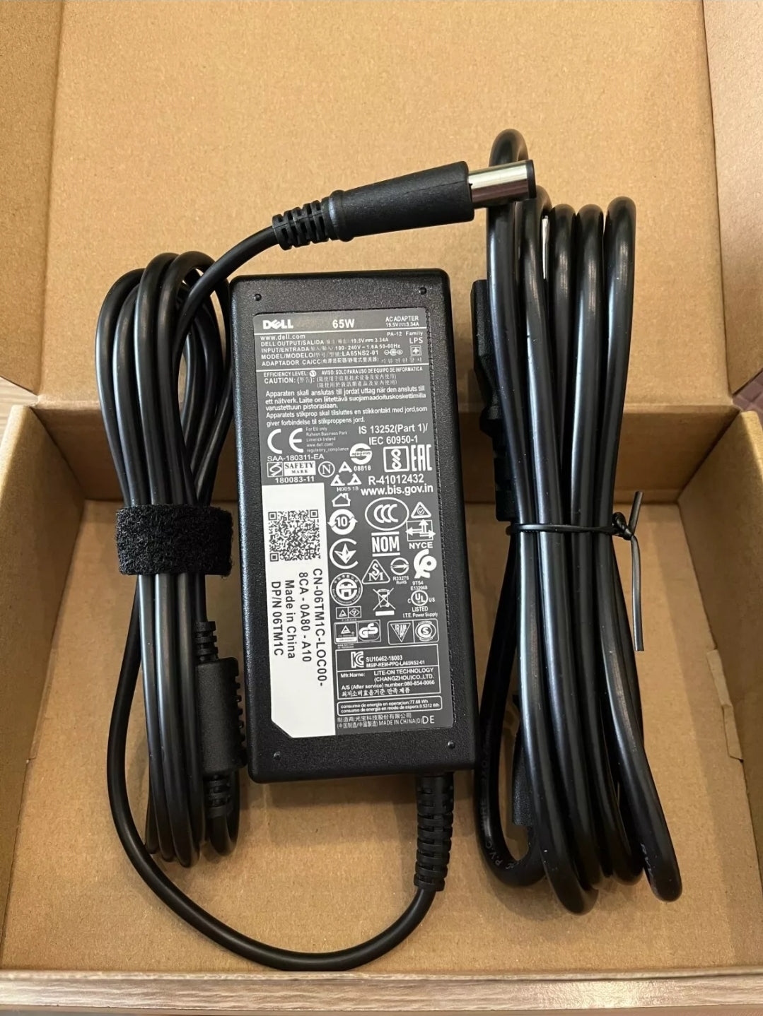 Genuine Dell LA65NS2-01 PA-12 AC 65W Adapter Charger 928G4 06TM1C 7.4*5.0mm Small tip