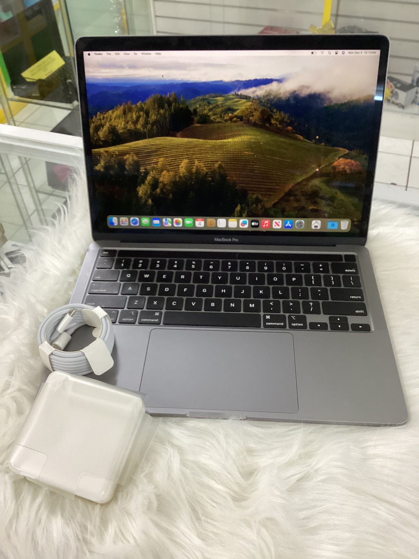 MacBook Pro M1 13.3- Inch Built-in-Retina Display