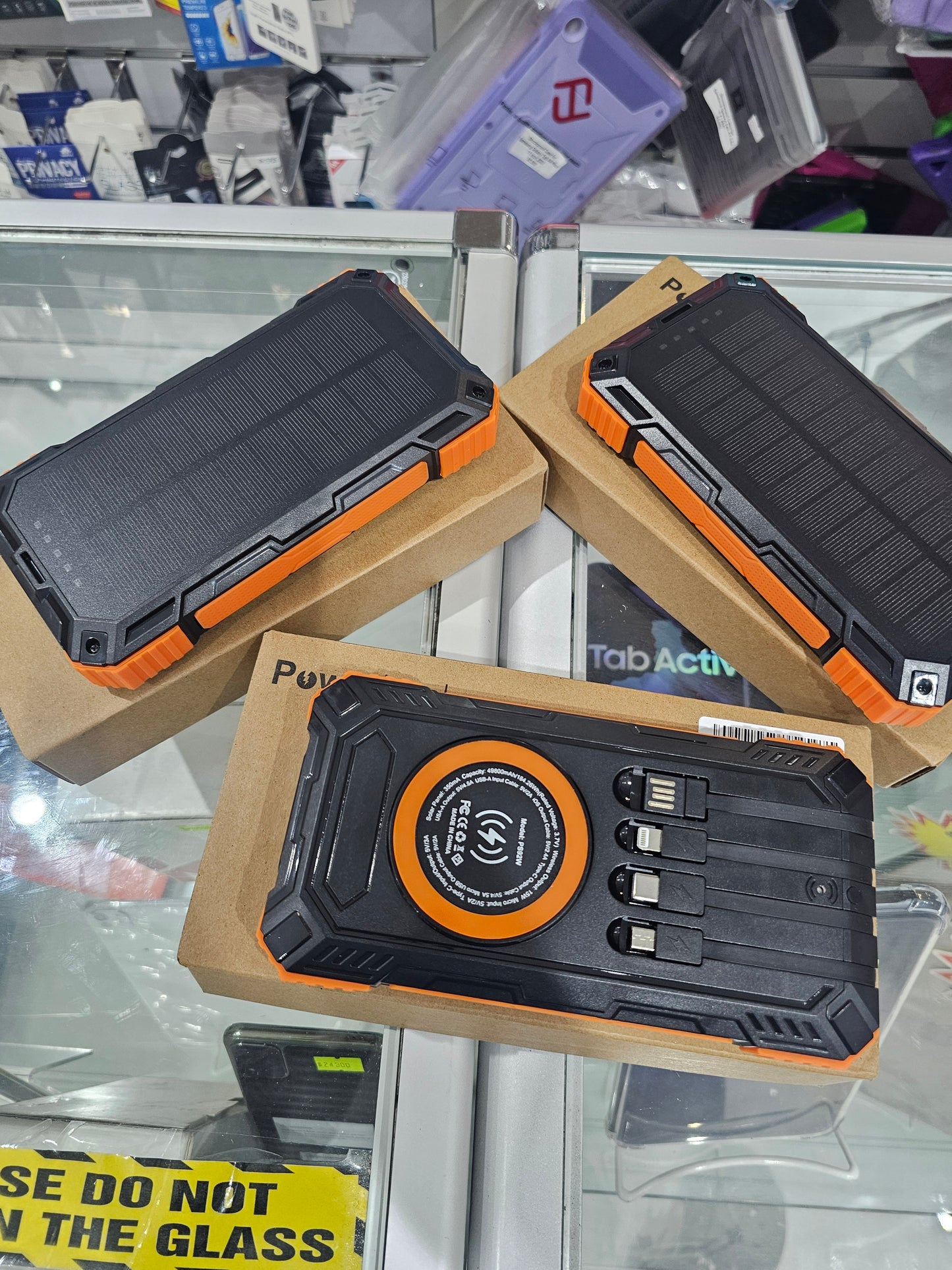 Power bank 49800MaH.  X004QZF457
