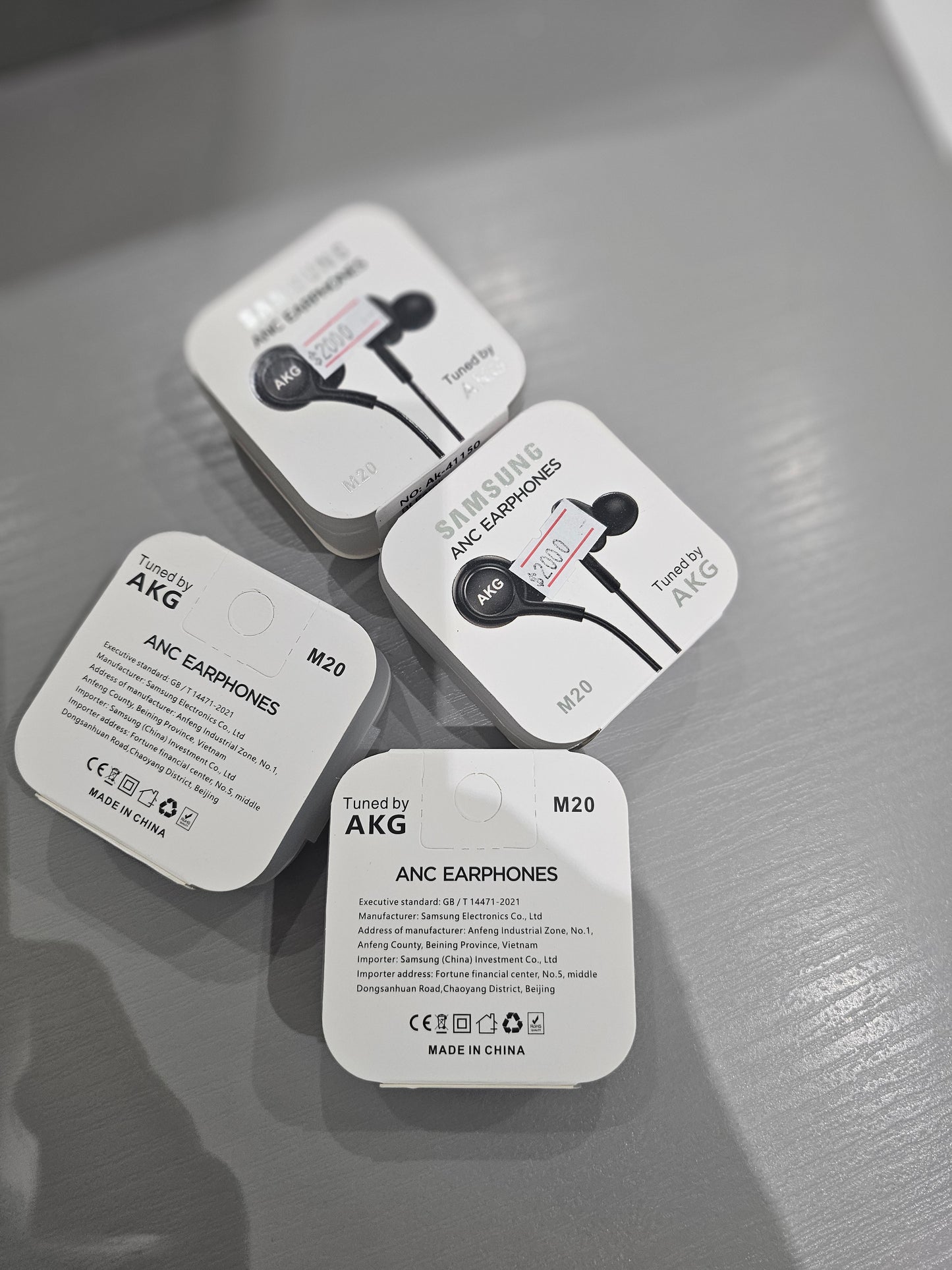Samaung anc earphones m20 akg